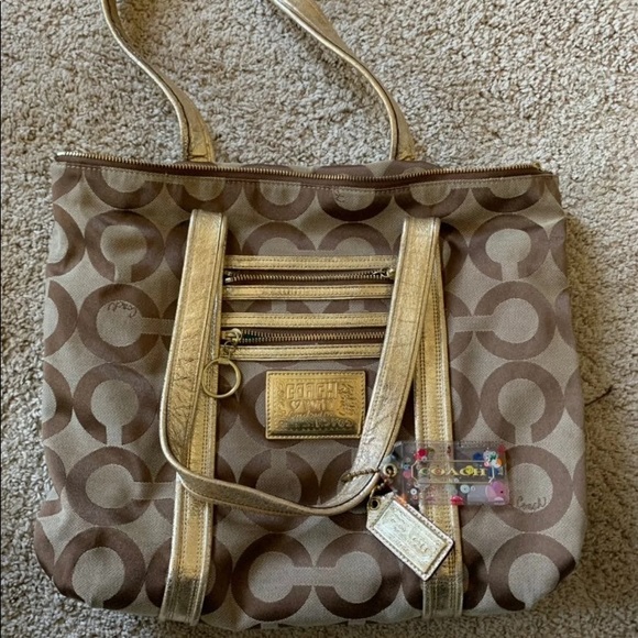 🥰 Coach Set🥰 - Picture 4 of 16